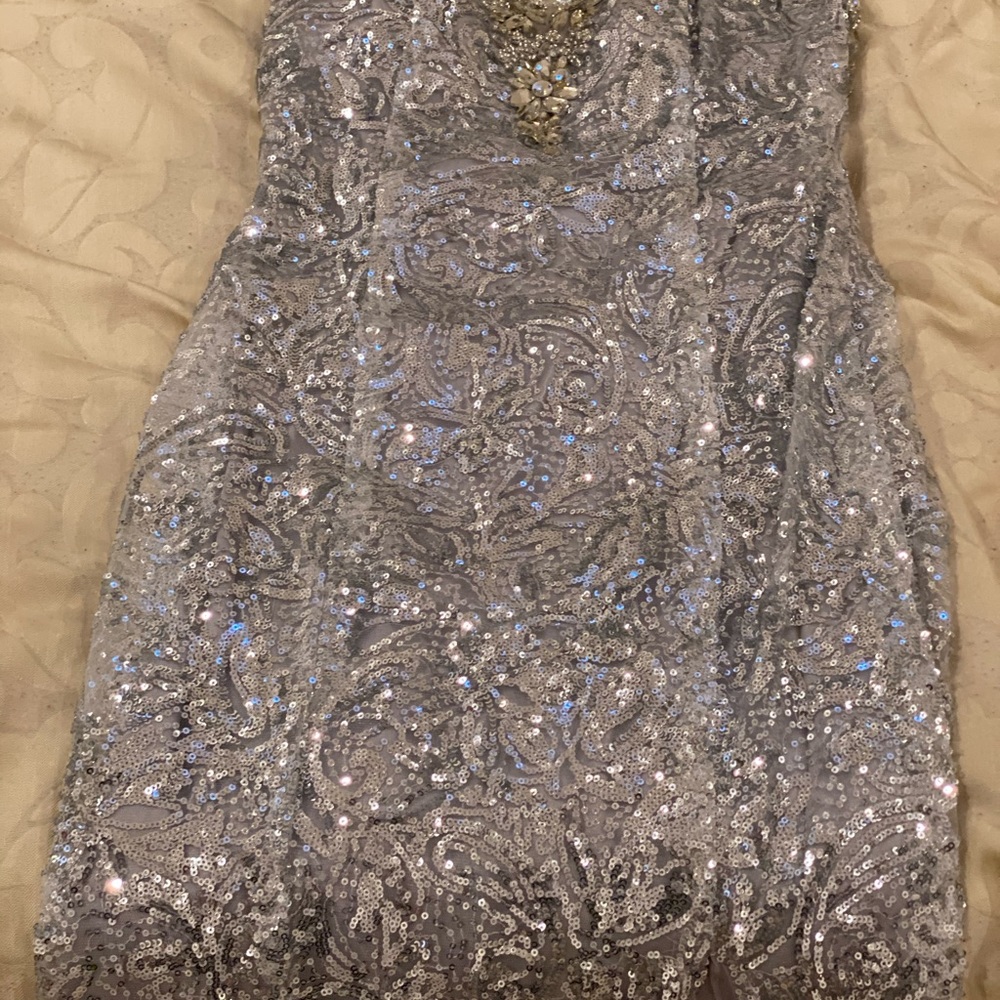 Dress - Picture 8 of 8